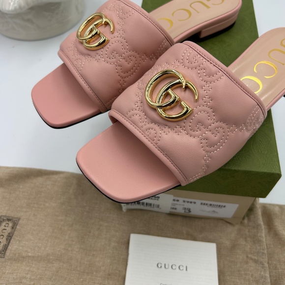 Women’s Gucci GG matelasse blush slide sandals size 39 made in Italy - Picture 6 of 10